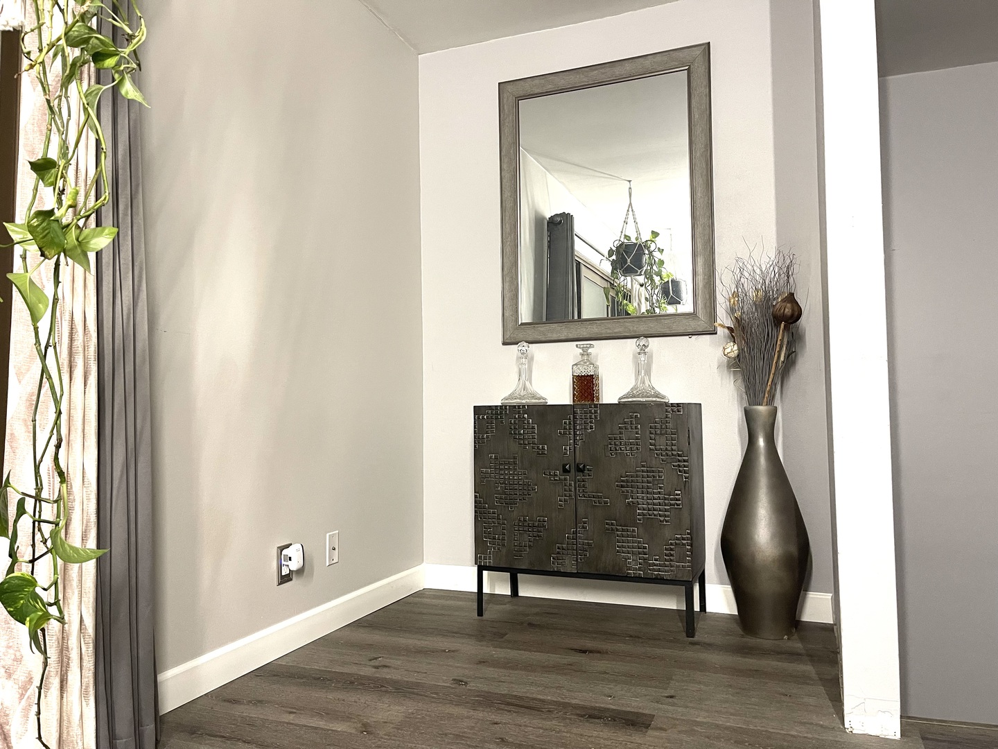 1455 Elder Drive Aurora, IL 60506 - Photo 6 of 19 a view of an entryway with wooden floor