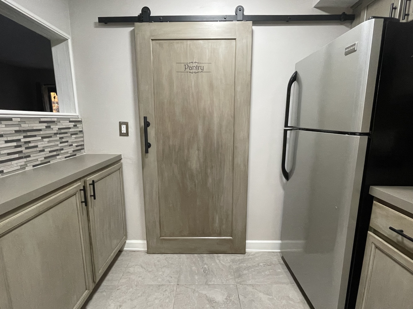 1455 Elder Drive Aurora, IL 60506 - Photo 8 of 19 a bathroom with a shower and a sink