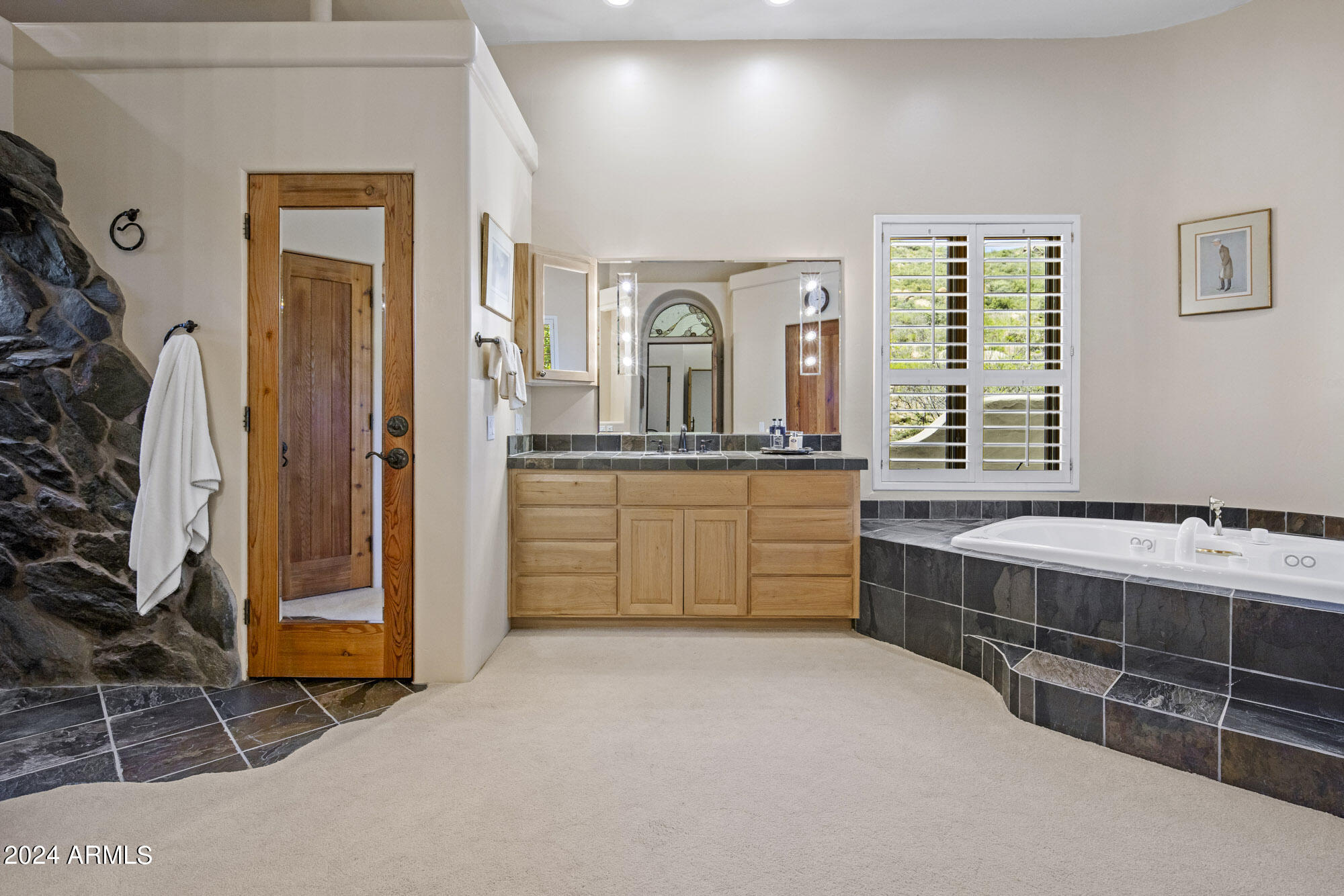 5500 Four Cross Ranch Road Skull Valley, AZ 86338 - Photo 19 of 59 Master Bathroom
