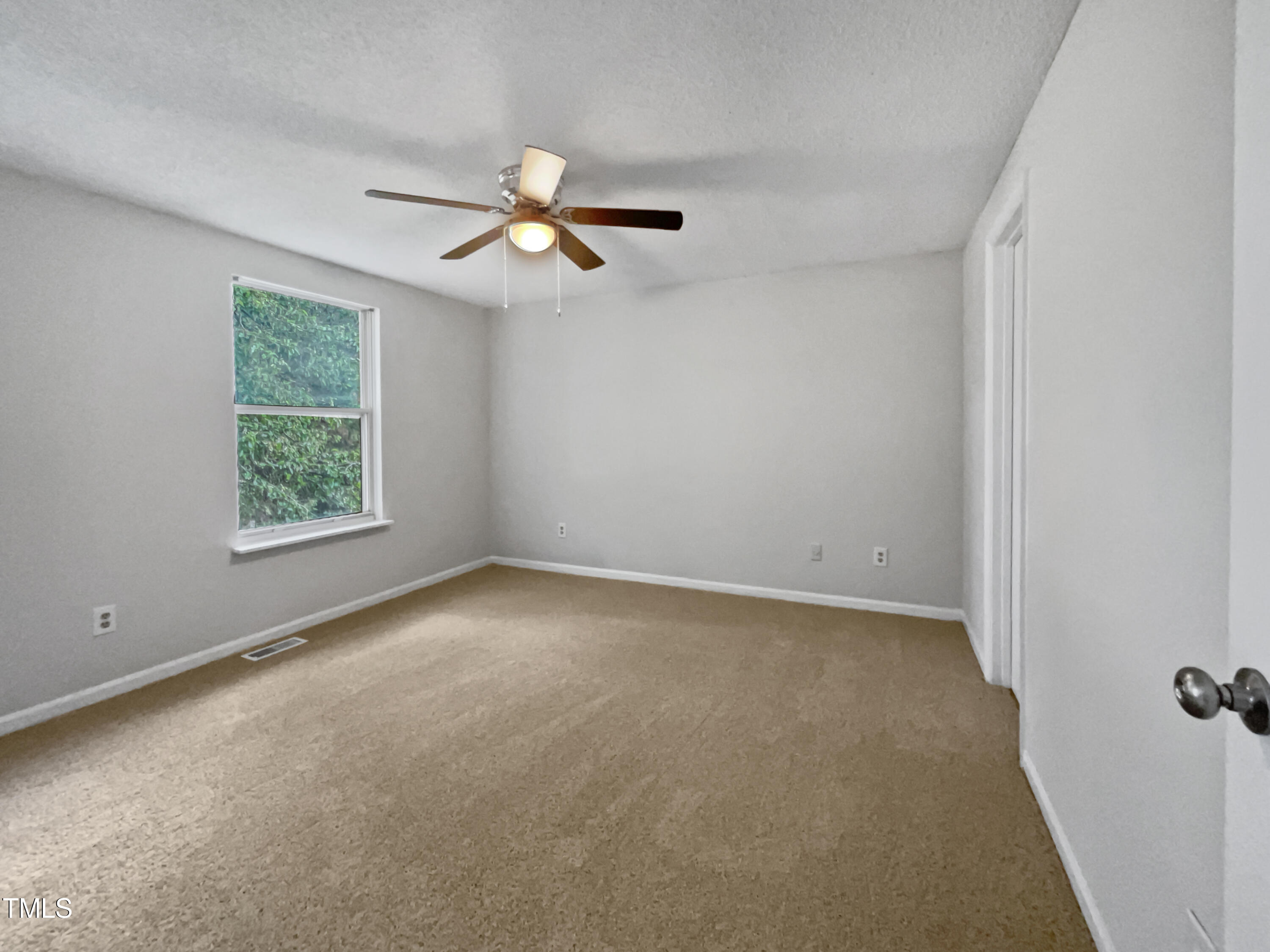 5611 Bringle Court Raleigh, NC 27610 - Photo 13 of 19 listing_10