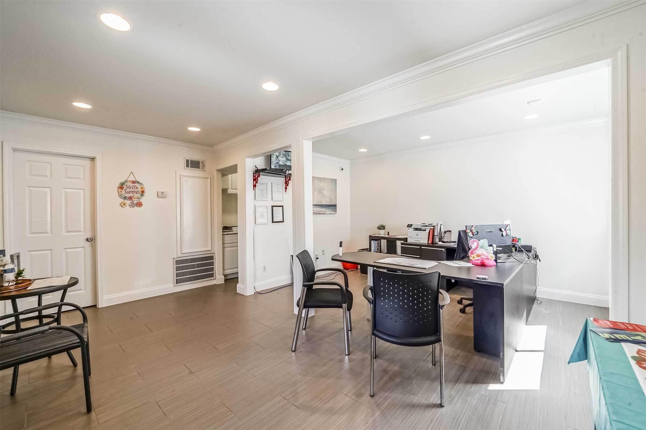 8271 Stone Street, Unit 7106 Houston, TX 77061 - Photo 18 of 28 a view of a dining room with furniture