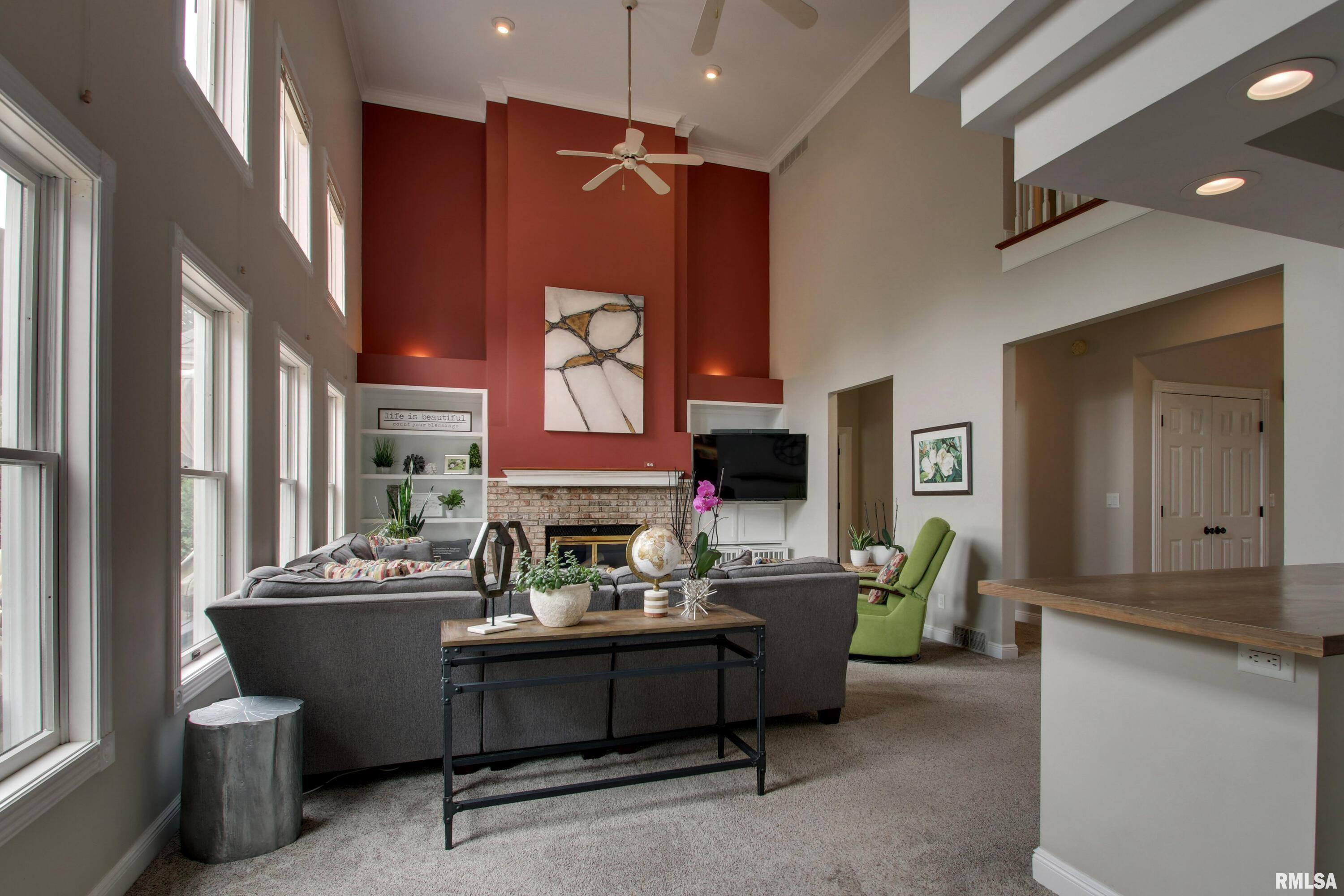 1031 Evangeline Road East Quincy, IL 62301 - Photo 11 of 37 Gallery Image 11