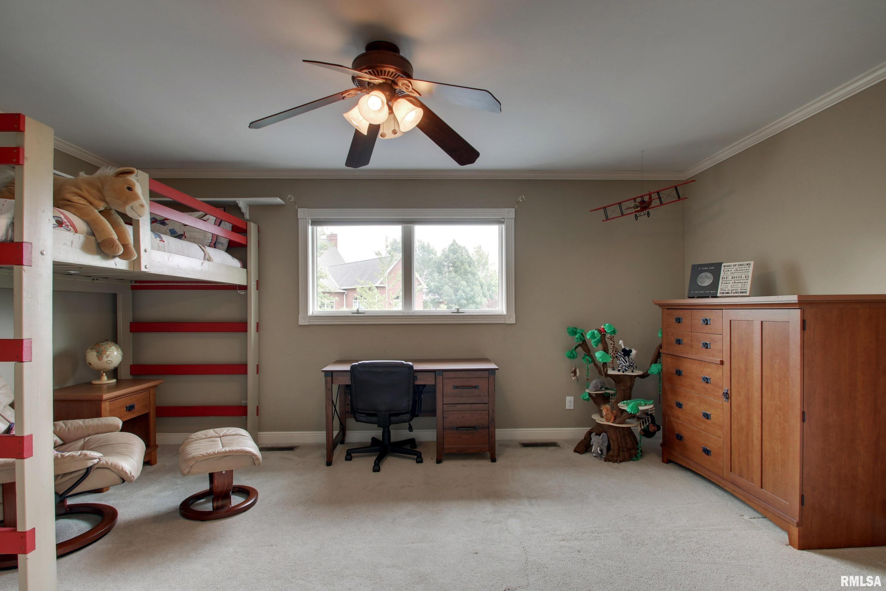 1031 Evangeline Road East Quincy, IL 62301 - Photo 19 of 37 Gallery Image 19