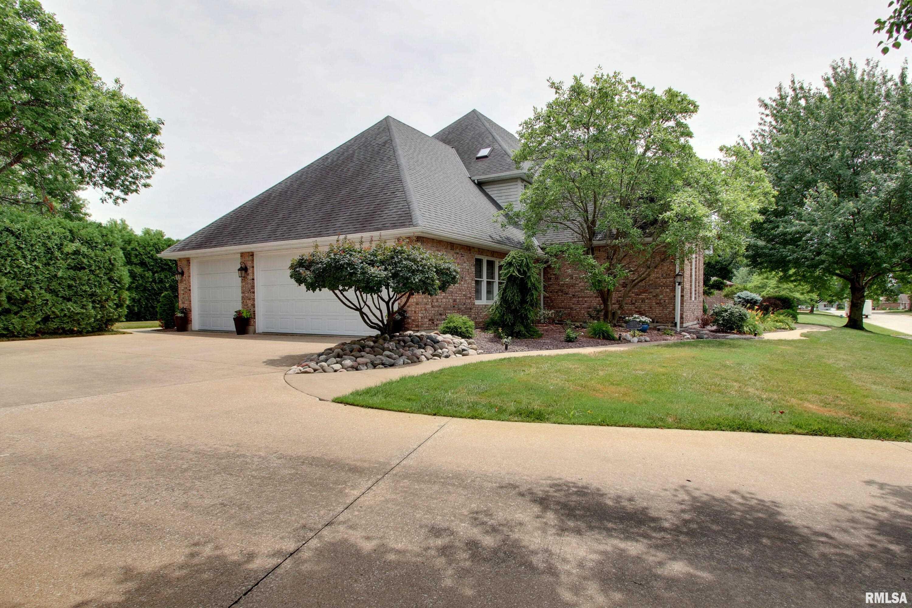 1031 Evangeline Road East Quincy, IL 62301 - Photo 37 of 37 Gallery Image 37