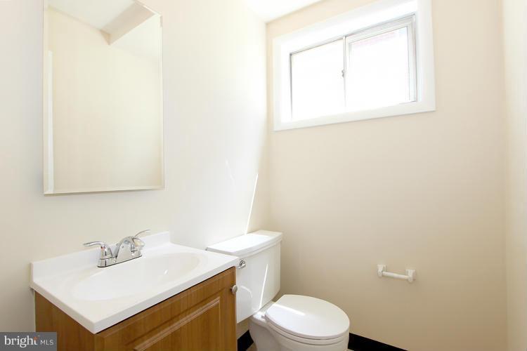 10029 Renfrew Road Silver Spring, MD 20901 - Photo 23 of 25 Interior (General)