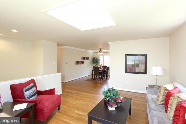 10029 Renfrew Road Silver Spring, MD 20901 - Photo 7 of 25 Interior (General)