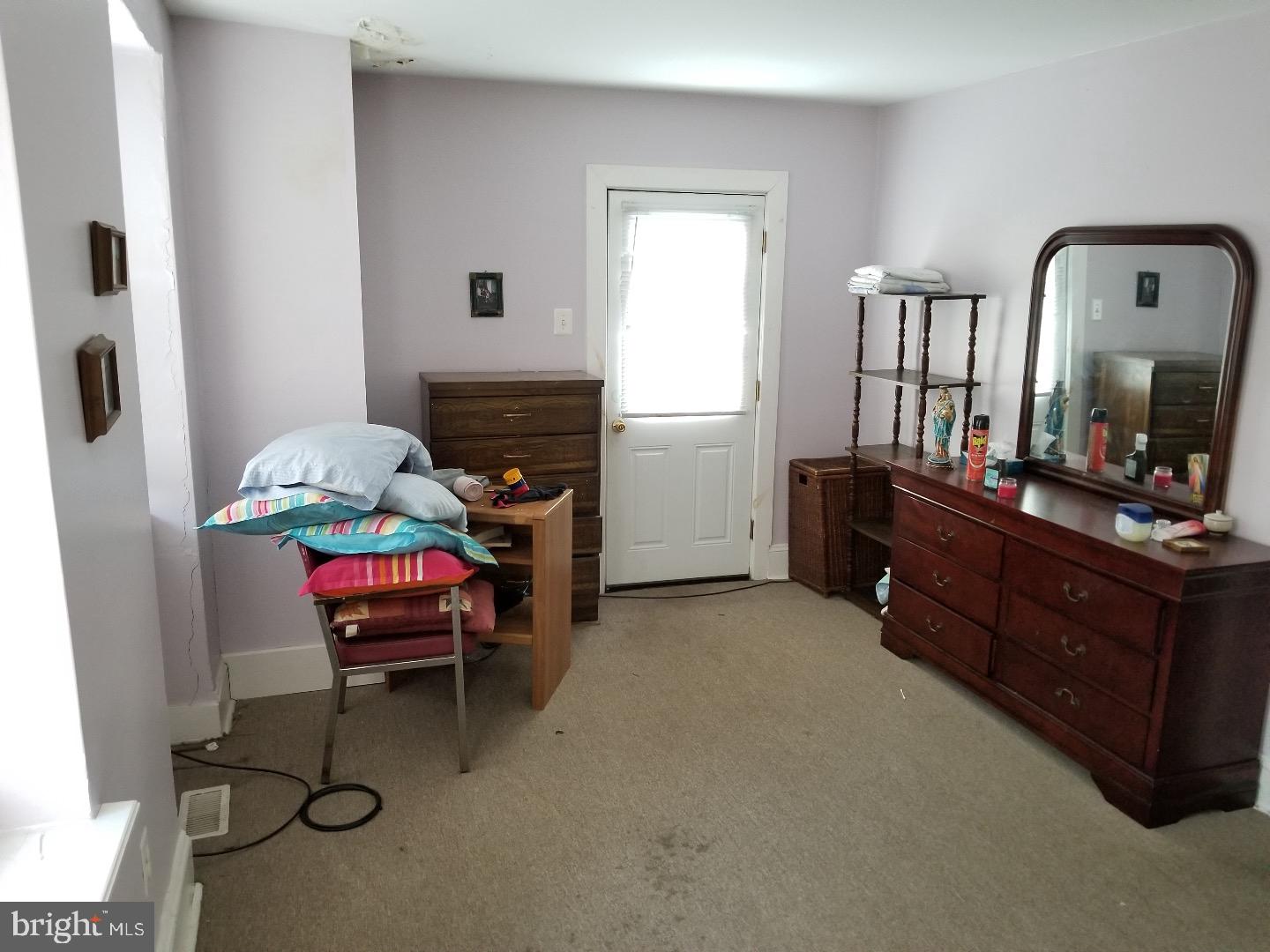 40 Hampden Road Upper Darby, PA 19082 - Photo 14 of 24 Bedroom - Main