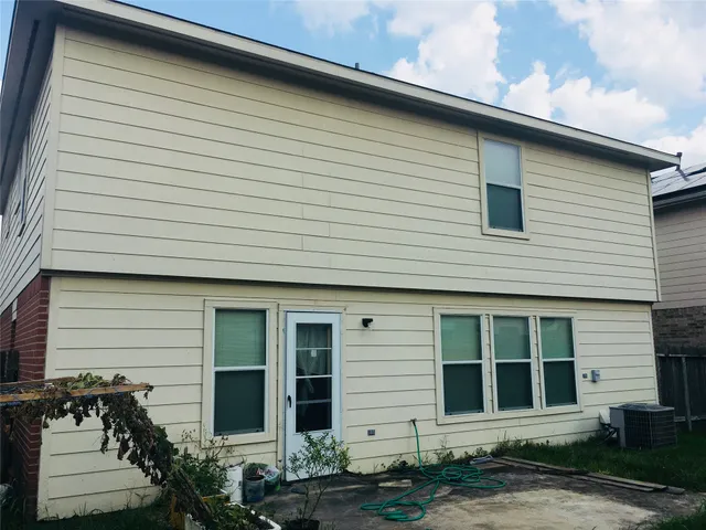 $1,750 | 5707 Highbury Court, Houston, TX 77084