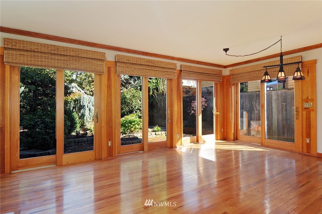 852 Northeast 80th Street Seattle, WA 98115 - Photo 6 of 14