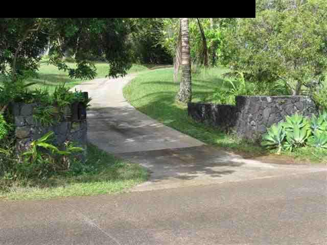 16 Hea'aula Haiku, HI 96708 - Photo 10 of 30 a view of a garden with a bench
