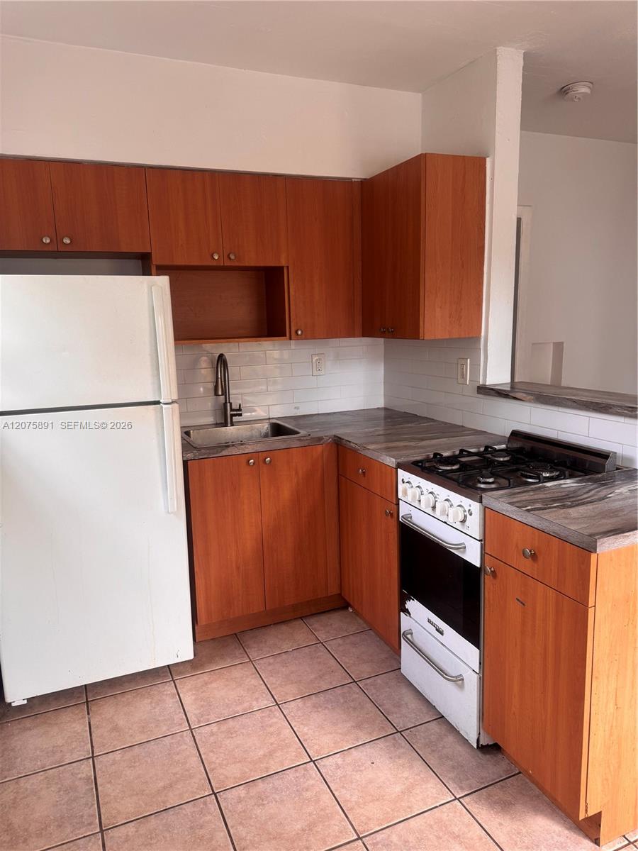 435 Southwest 5th Avenue, Unit 1 Miami, FL 33130 - Photo 9 of 10 Gallery Image 9