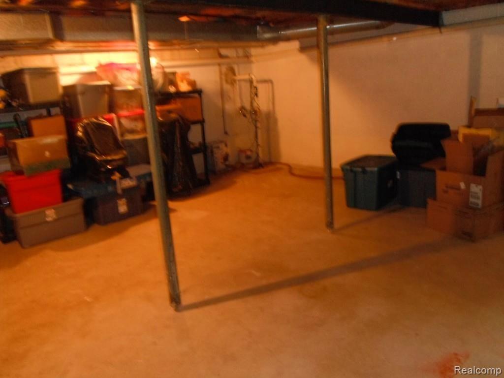 11885 Fessner Road Carleton, MI 48117 - Photo 27 of 33 DSCF3090.jpg