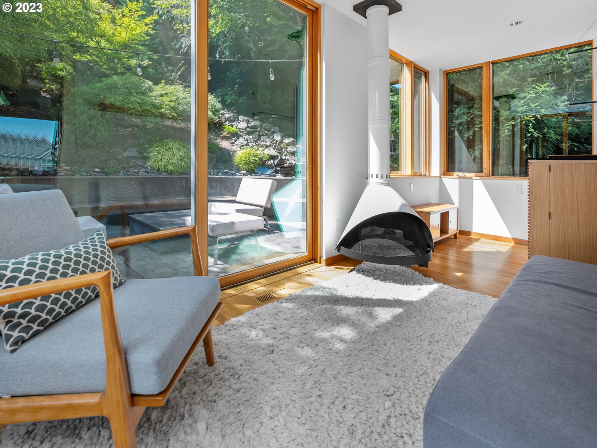 3727 Southwest Condor Lane Portland, OR 97239 - Photo 12 of 33 a view of balcony and patio
