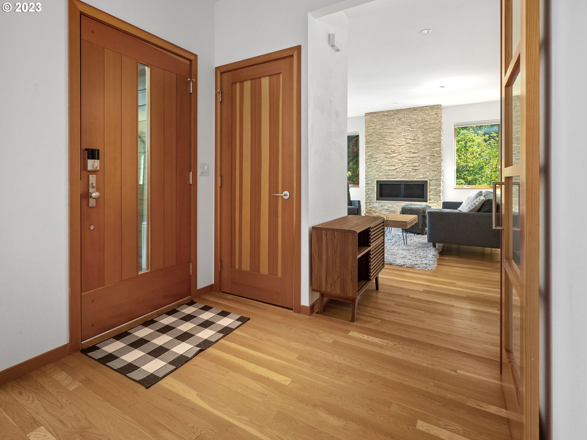 3727 Southwest Condor Lane Portland, OR 97239 - Photo 2 of 33 a view of room with furniture and windows