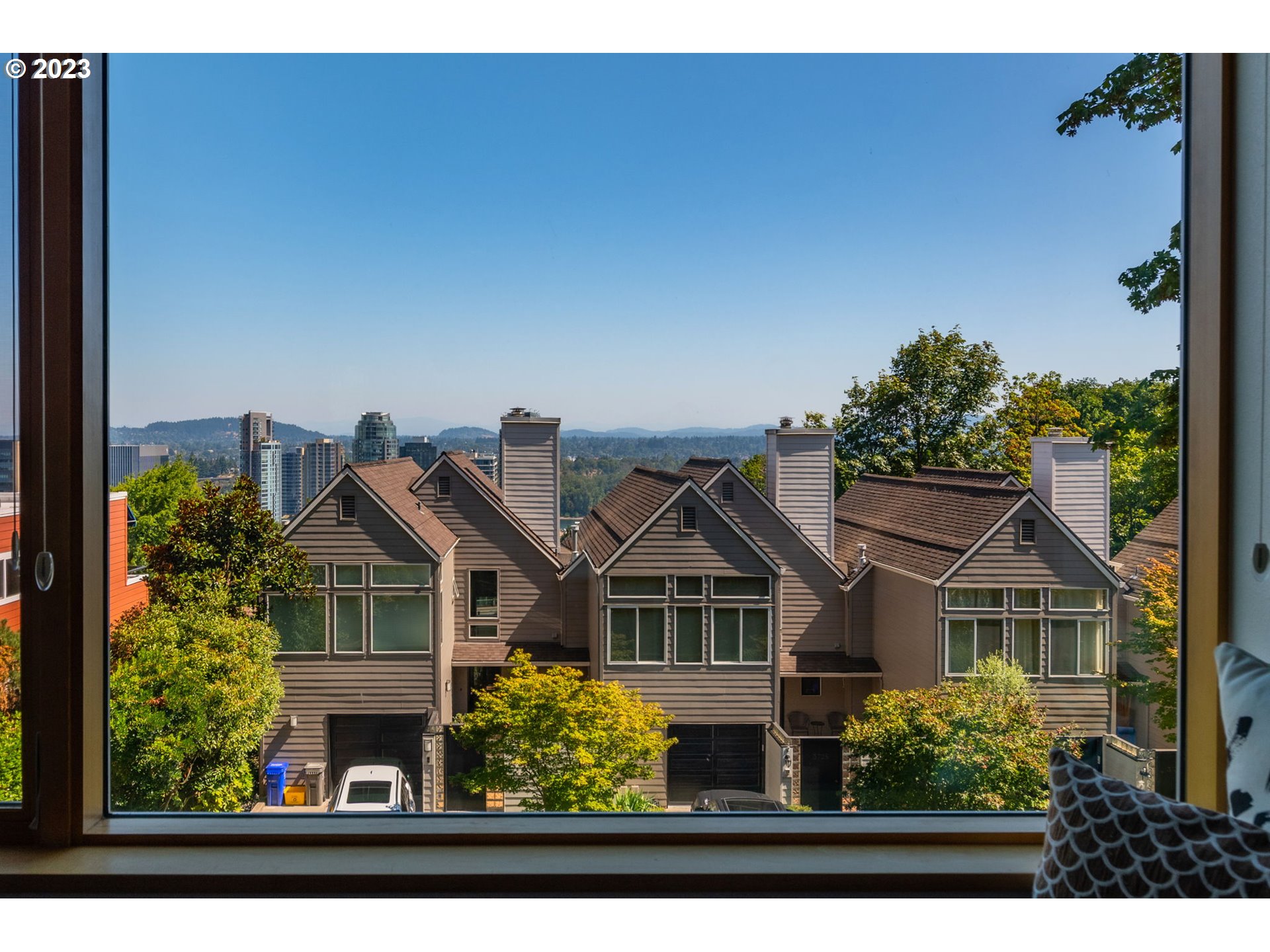 3727 Southwest Condor Lane Portland, OR 97239 - Photo 32 of 33 front view of a house with a small yard