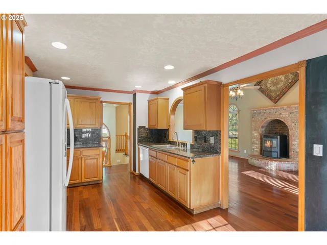 $699,500 | 1399 Twin Hills Road Southeast, Jefferson, OR 97352