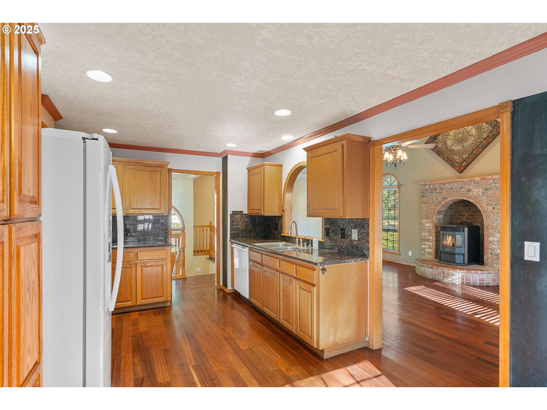 1399 Twin Hills Road Southeast Jefferson, OR 97352 - Photo 11 of 46