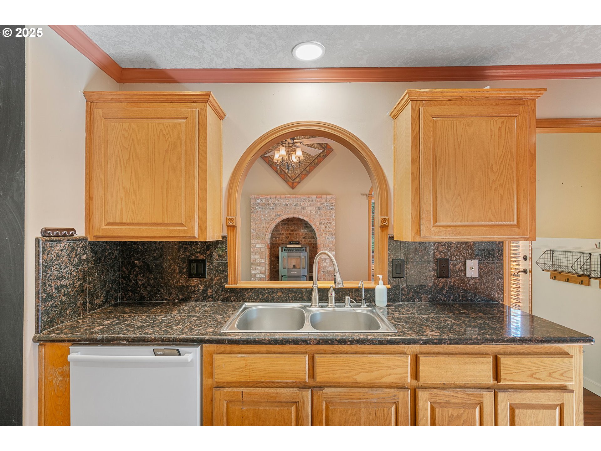 1399 Twin Hills Road Southeast Jefferson, OR 97352 - Photo 12 of 46