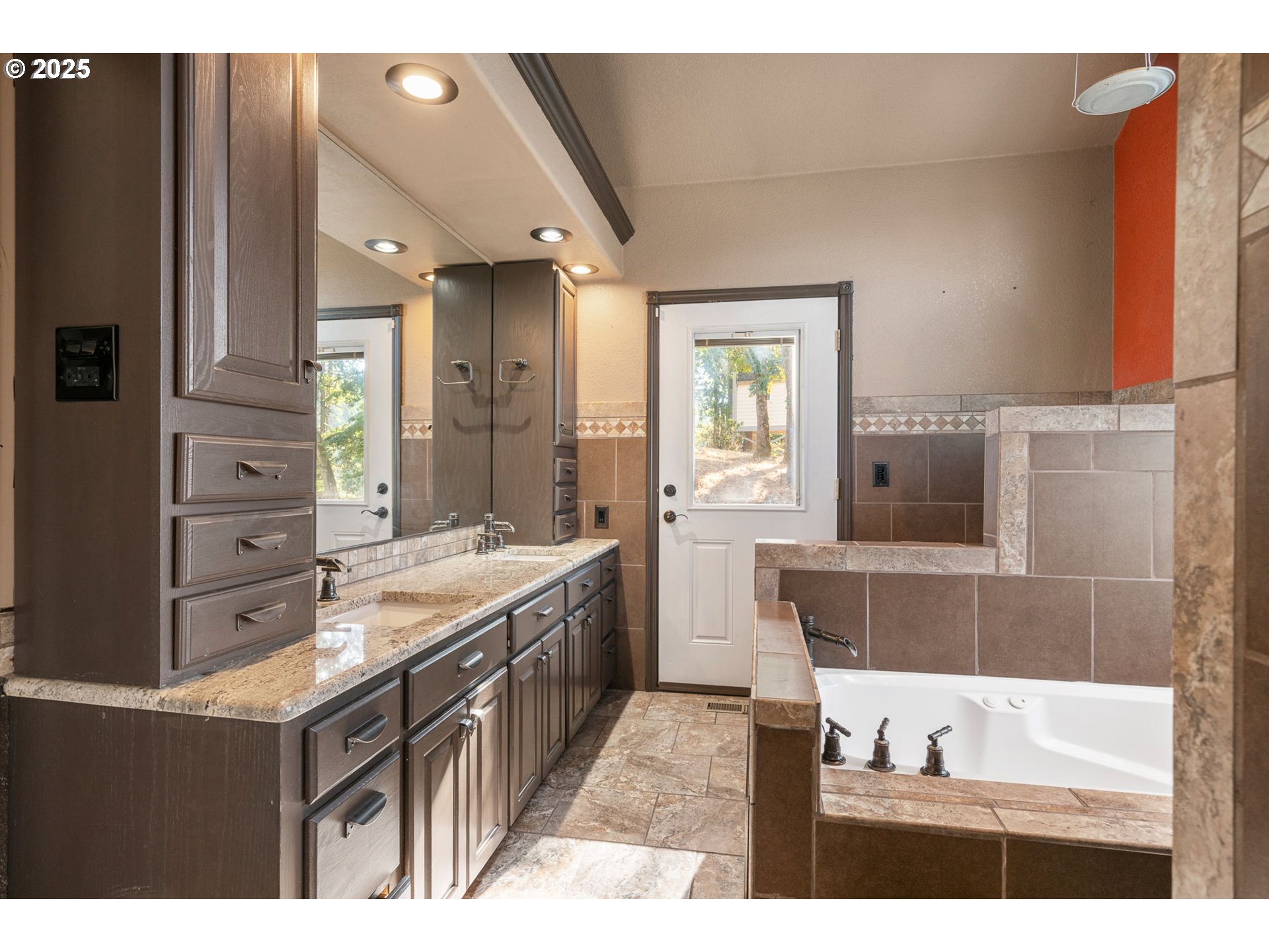 1399 Twin Hills Road Southeast Jefferson, OR 97352 - Photo 16 of 46