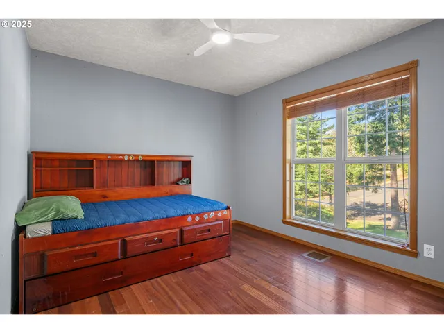 $699,500 | 1399 Twin Hills Road Southeast, Jefferson, OR 97352