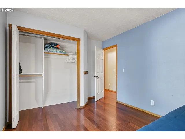 $699,500 | 1399 Twin Hills Road Southeast, Jefferson, OR 97352