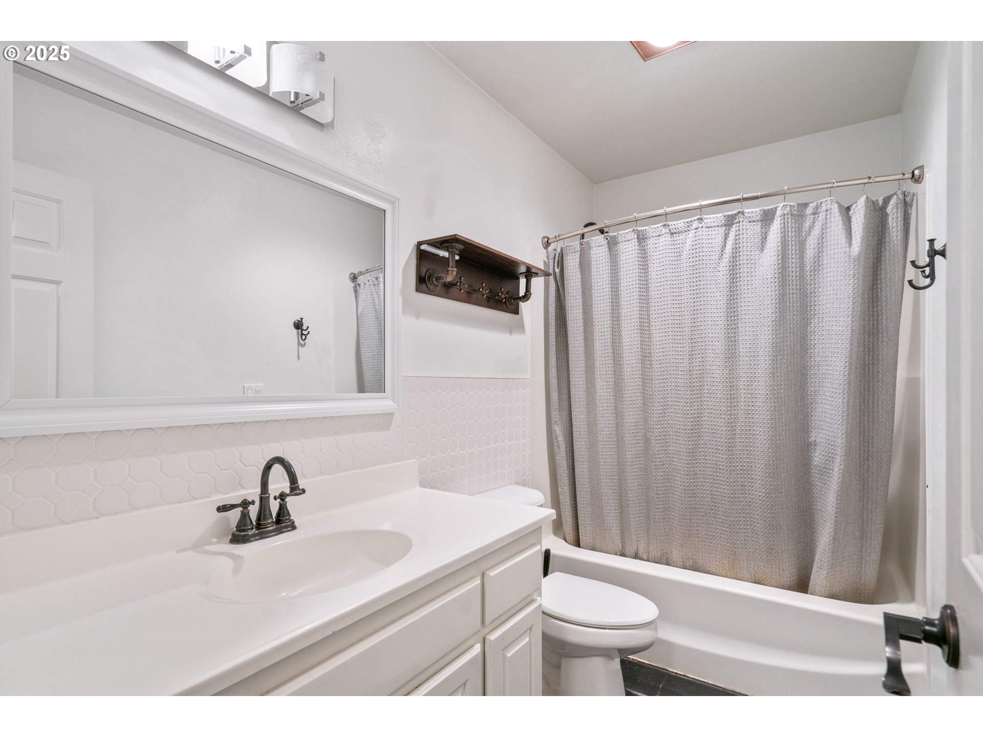 1399 Twin Hills Road Southeast Jefferson, OR 97352 - Photo 20 of 46