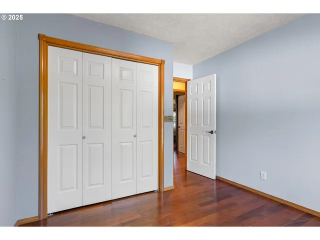 $699,500 | 1399 Twin Hills Road Southeast, Jefferson, OR 97352