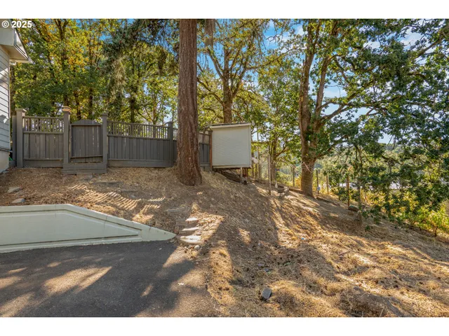 $699,500 | 1399 Twin Hills Road Southeast, Jefferson, OR 97352