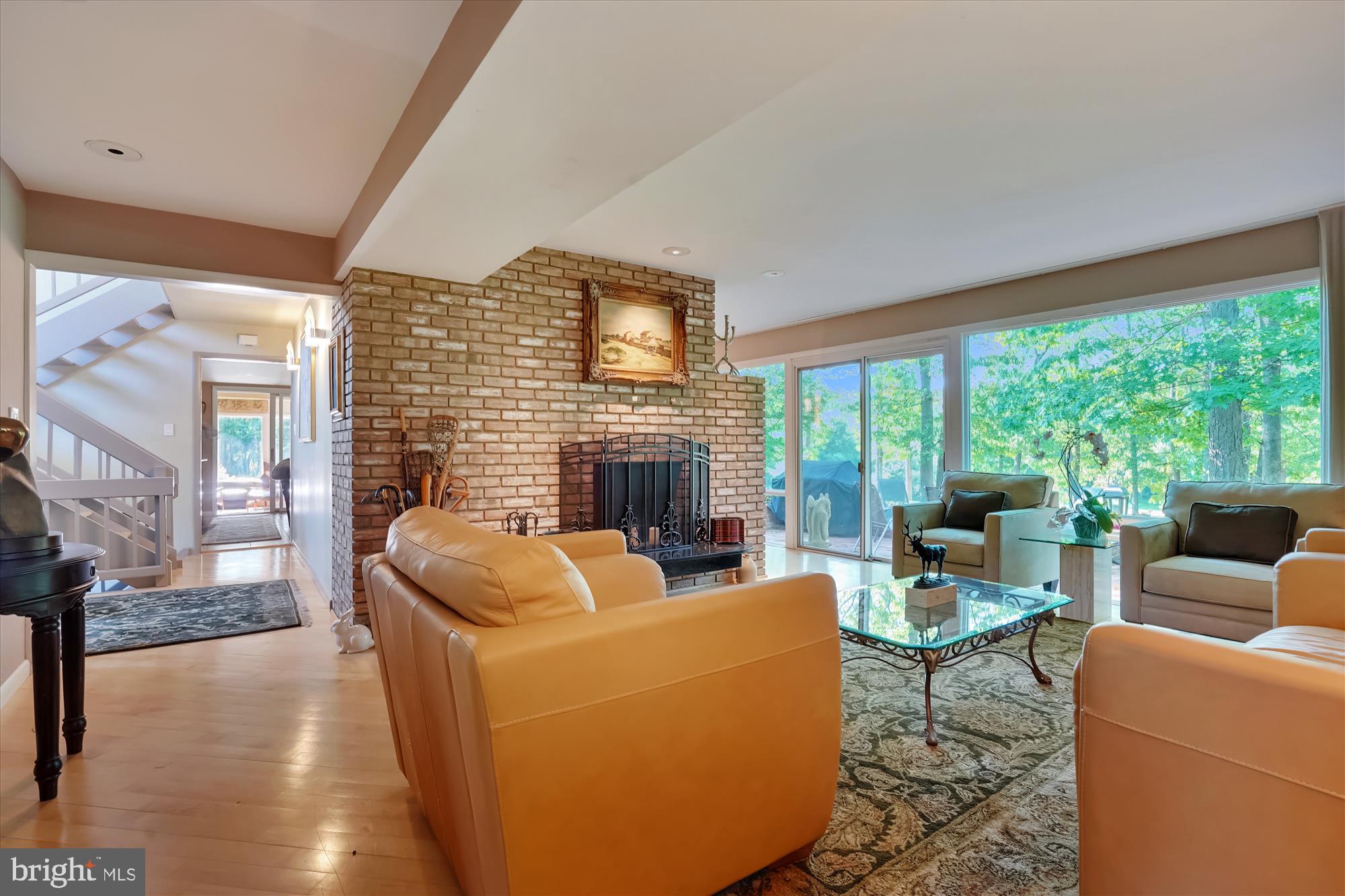 1703 Red Oak Circle Reston, VA 20190 - Photo 11 of 43 Gallery Image 11