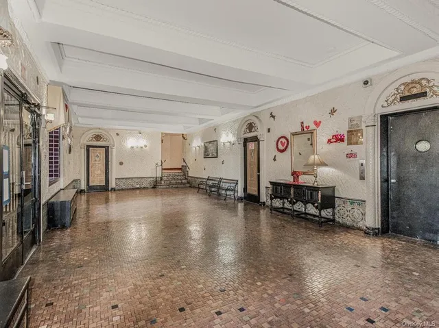 $1,025,000 | 156-08 Riverside Drive West, Unit 3H | Washington Heights