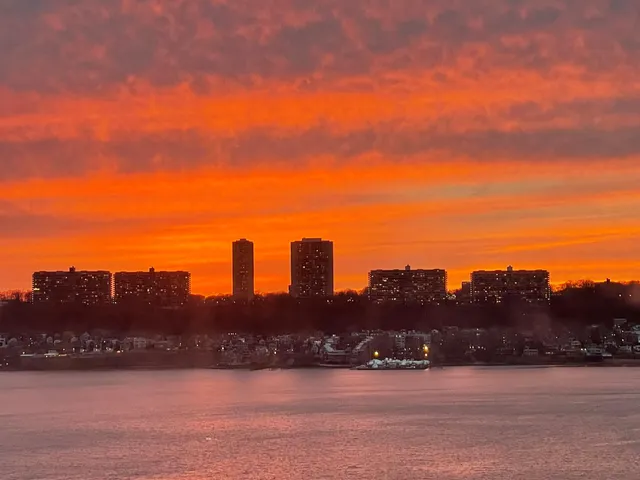 $1,025,000 | 156-08 Riverside Drive West, Unit 3H | Washington Heights