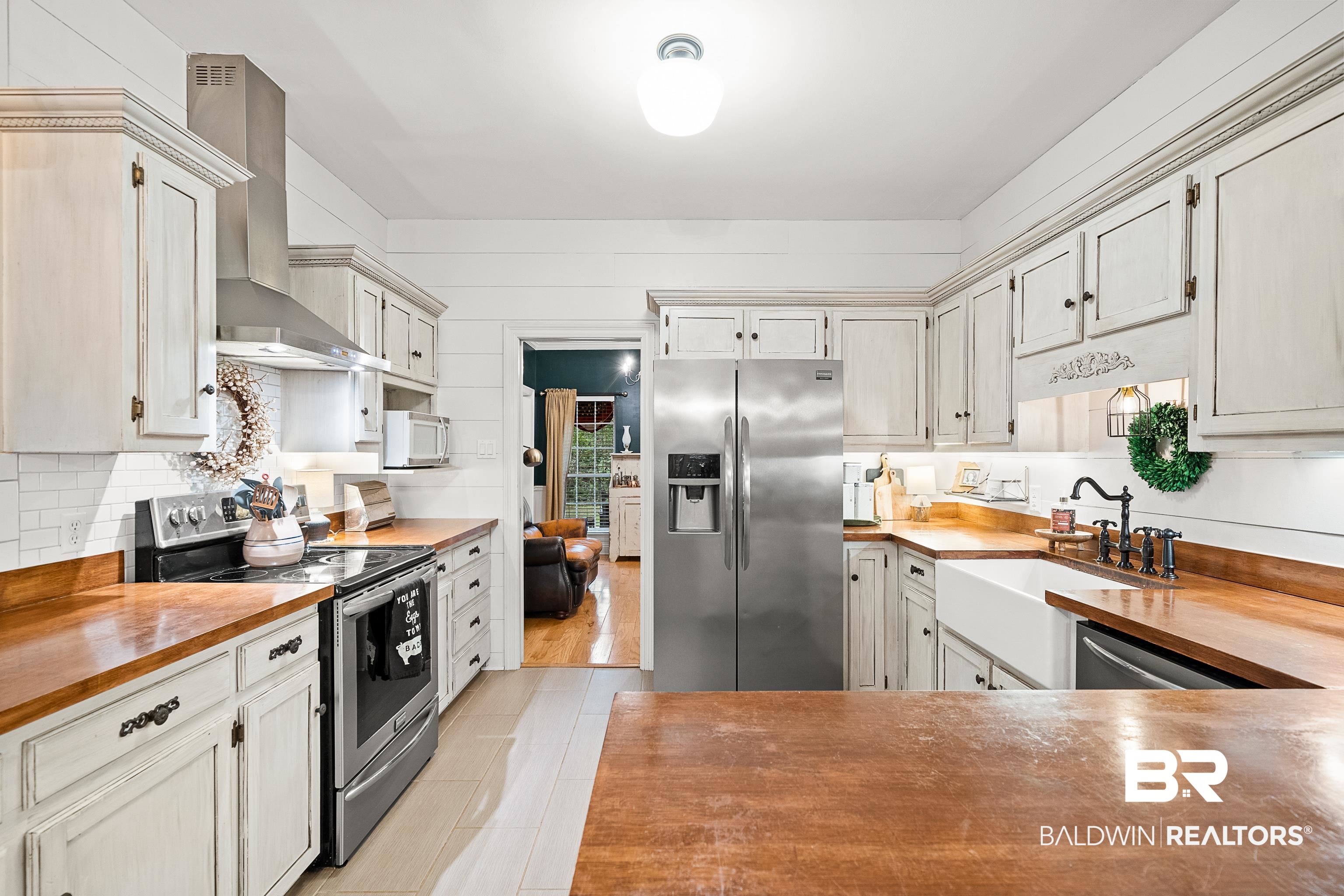 619 Ridgewood Drive Daphne, AL 36526 - Photo 26 of 47 Kitchen