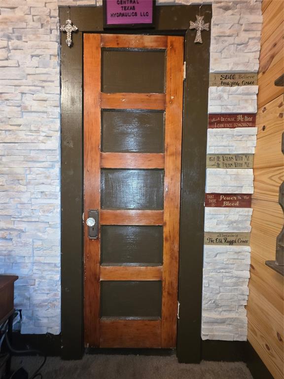 211 West Sabine Street Groesbeck, TX 76642 - Photo 11 of 40