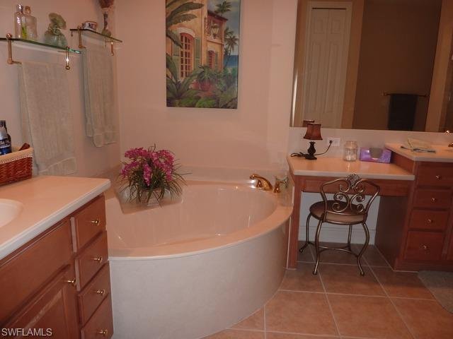 8613 Champions Point, Unit 302 Naples, FL 34113 - Photo 7 of 10