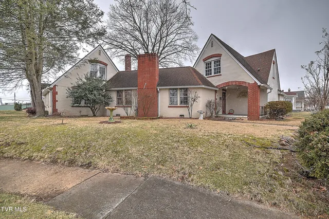 $359,999 | 818 Federal Street, Kingsport, TN 37664