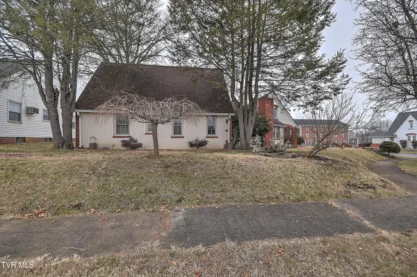 $329,000 | 818 Federal Street, Kingsport, TN 37664