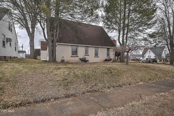 $329,000 | 818 Federal Street, Kingsport, TN 37664