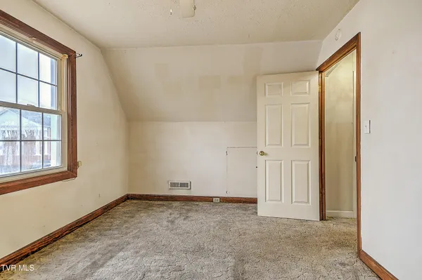 $329,000 | 818 Federal Street, Kingsport, TN 37664