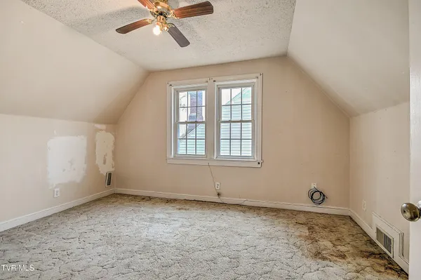 $329,000 | 818 Federal Street, Kingsport, TN 37664