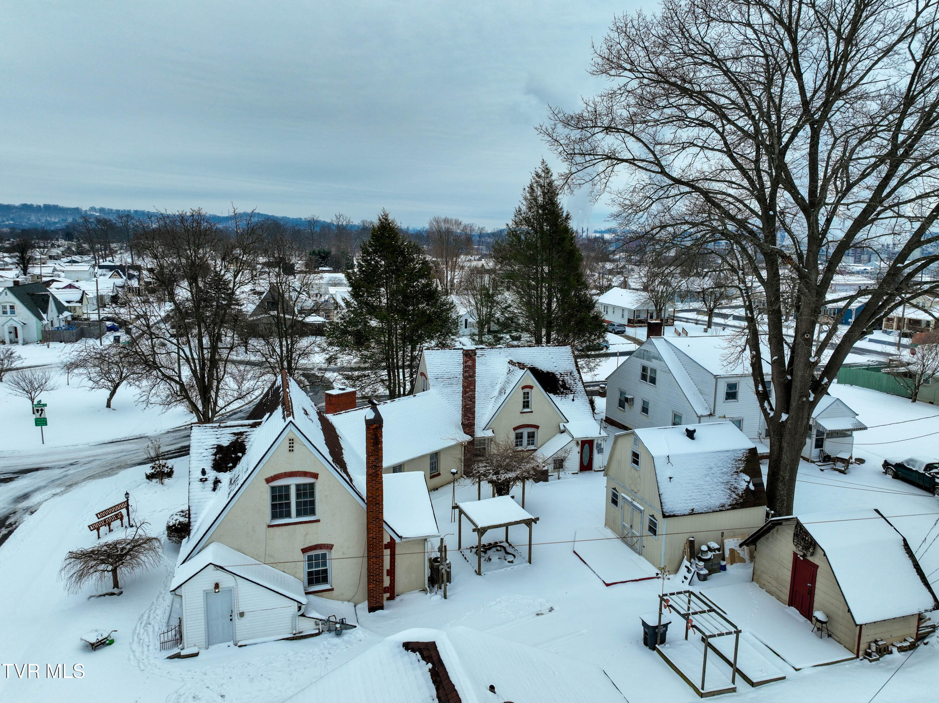818 Federal Street Kingsport, TN 37664 - Photo 58 of 60 818 Federal St Drone MARCOS-7