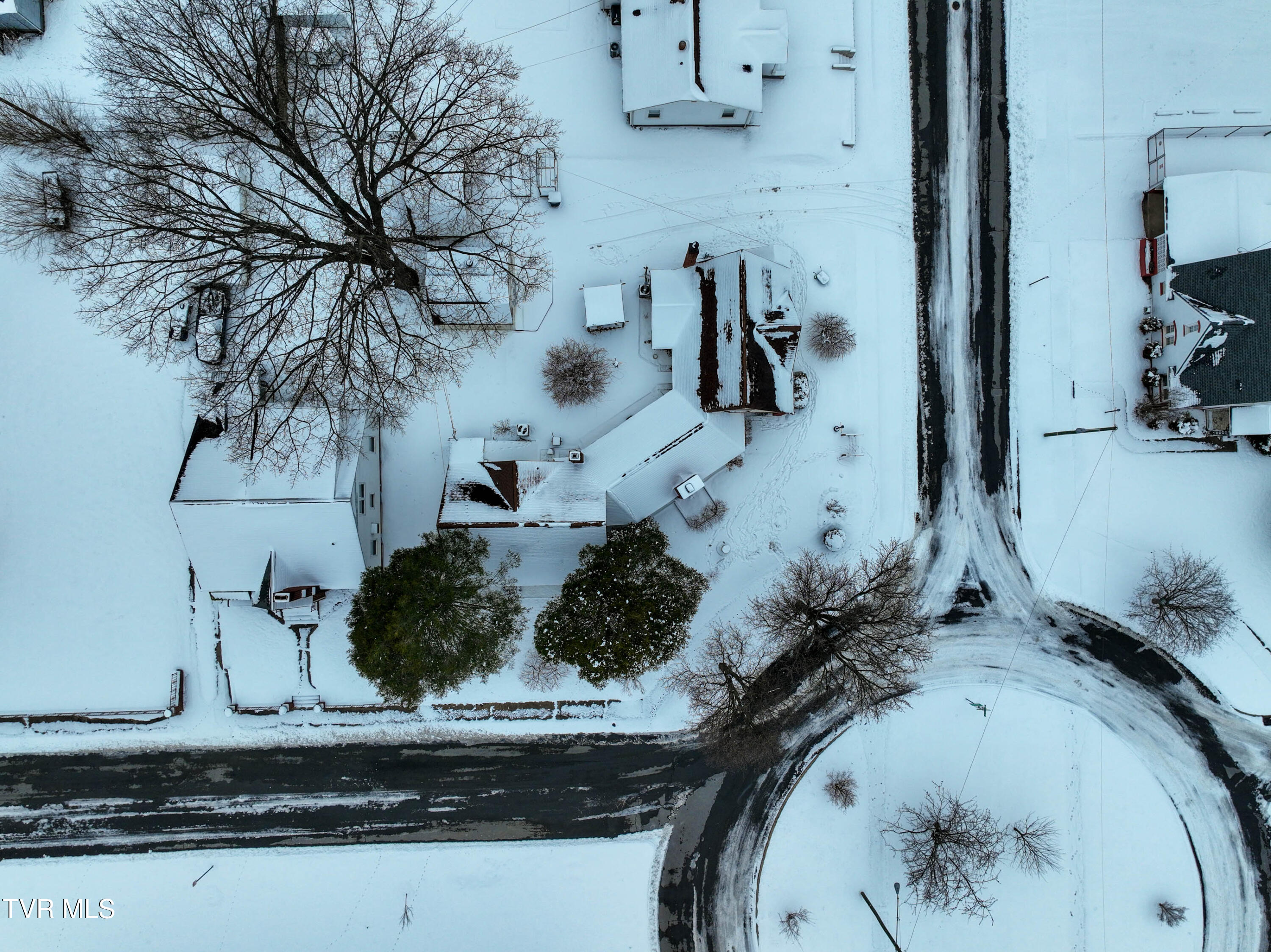 818 Federal Street Kingsport, TN 37664 - Photo 60 of 60 818 Federal St Drone MARCOS-24