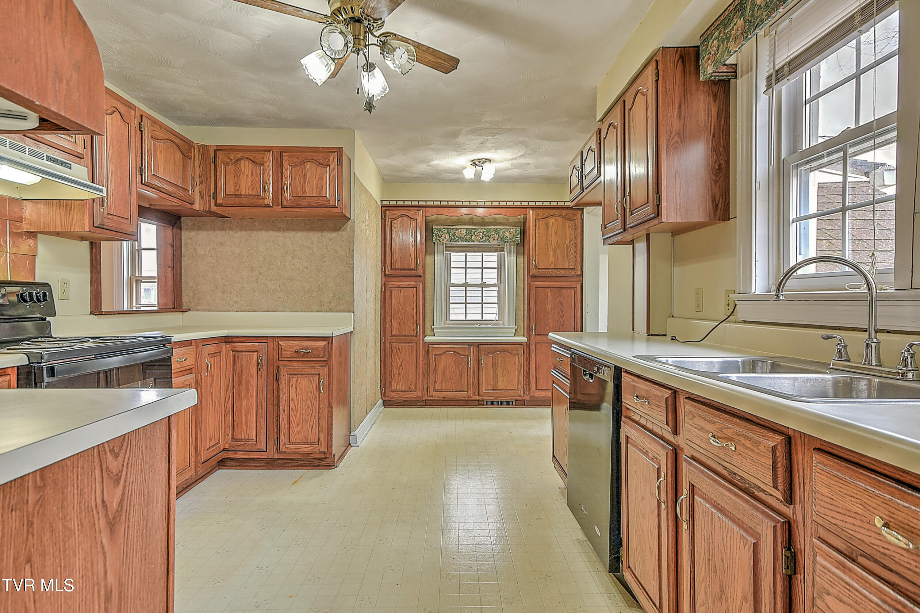 818 Federal Street Kingsport, TN 37664 - Photo 7 of 60 818 Federal PM-29