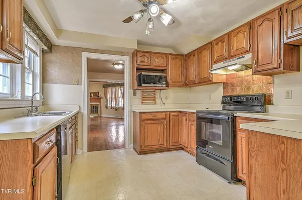 $329,000 | 818 Federal Street, Kingsport, TN 37664