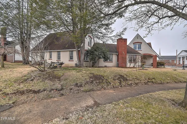 $329,000 | 818 Federal Street, Kingsport, TN 37664