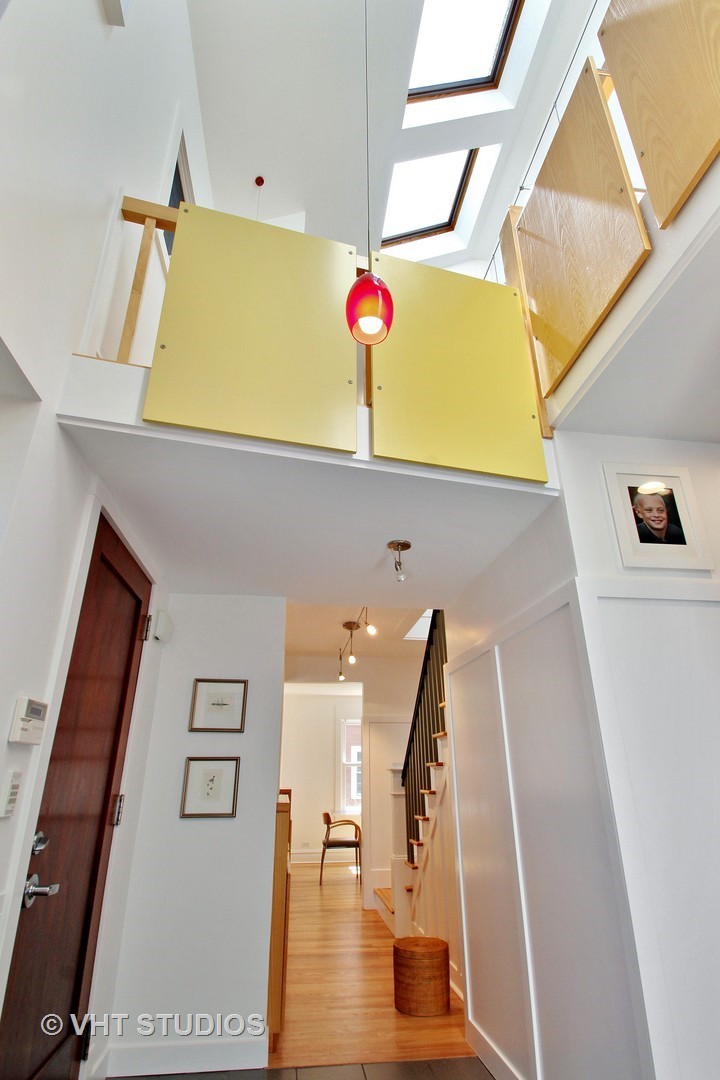 2234 Forestview Road Evanston, IL 60201 - Photo 3 of 76