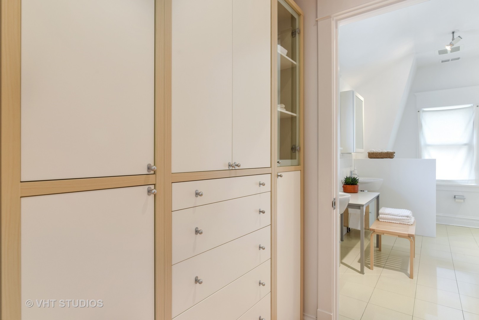 2234 Forestview Road Evanston, IL 60201 - Photo 26 of 76