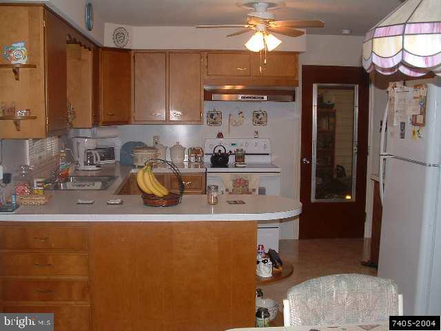 4185 Board Road Manchester, PA 17345 - Photo 6 of 9 Gallery Image 6