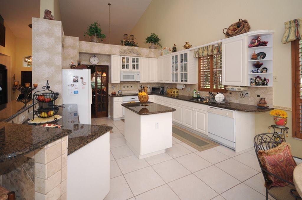 22123 Braddock Place Boca Raton, FL 33428 - Photo 8 of 26 Large Kitchen