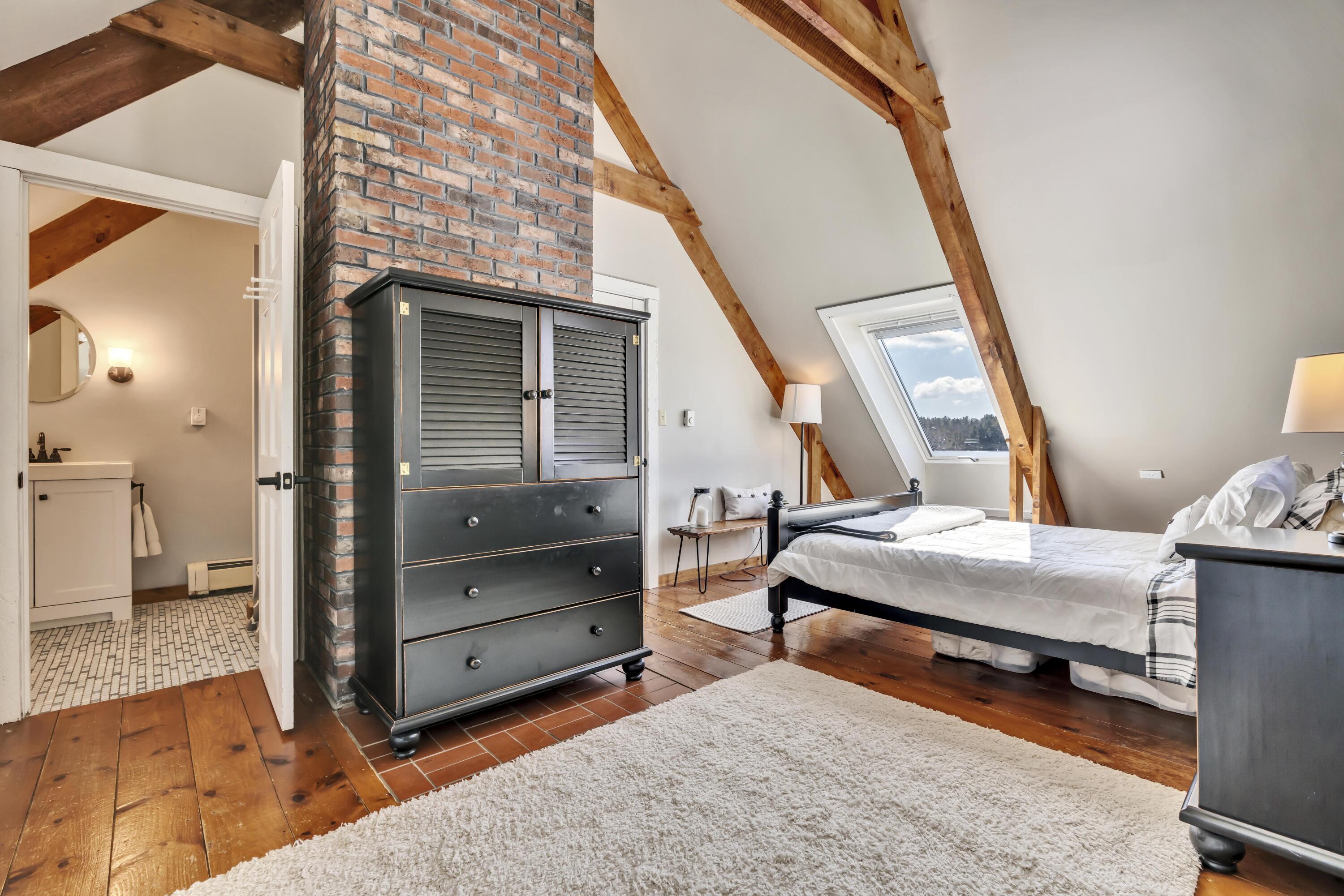 229 Range Road Cumberland, ME 04021 - Photo 23 of 41 Bedroom #2