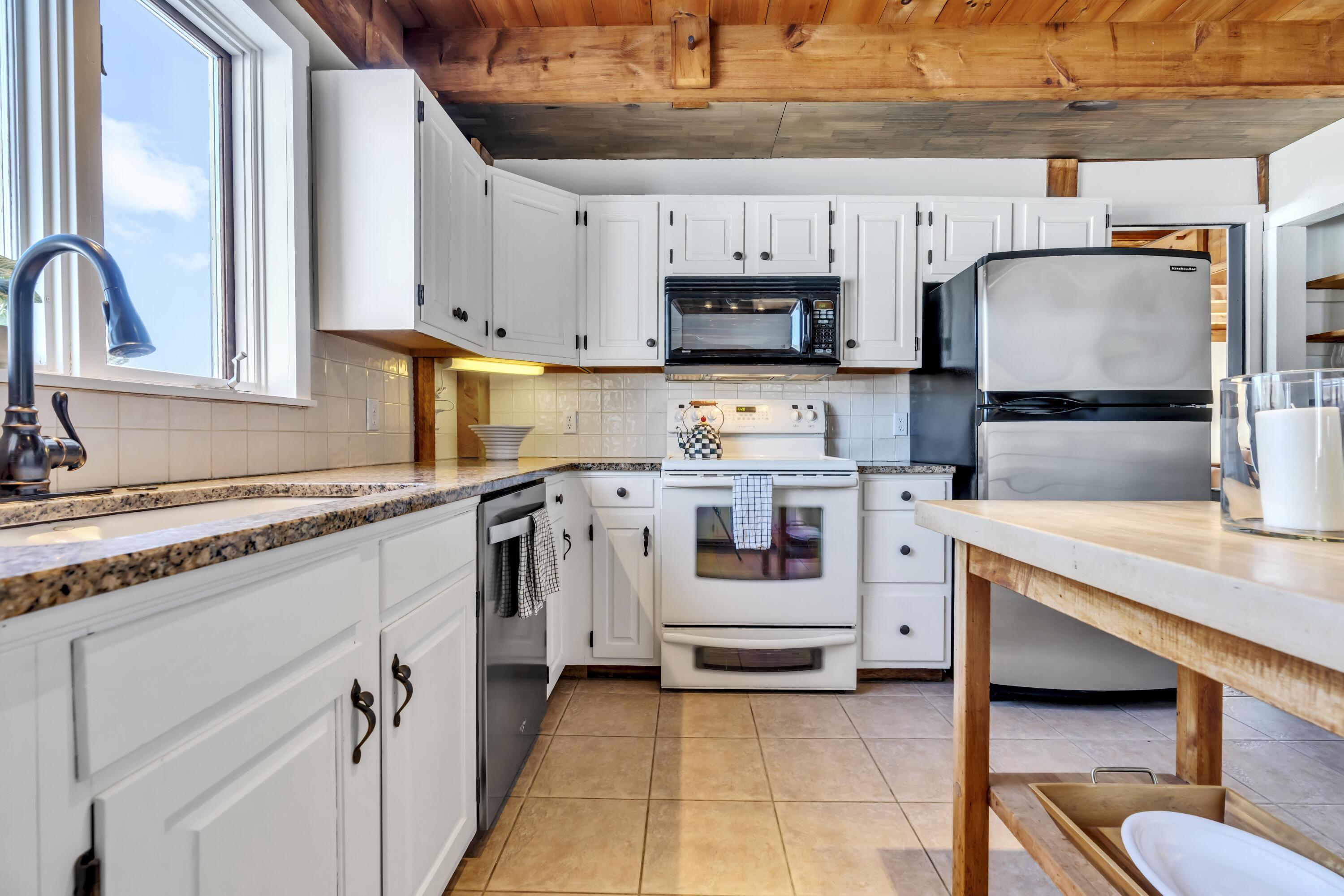 229 Range Road Cumberland, ME 04021 - Photo 7 of 41 Kitchen